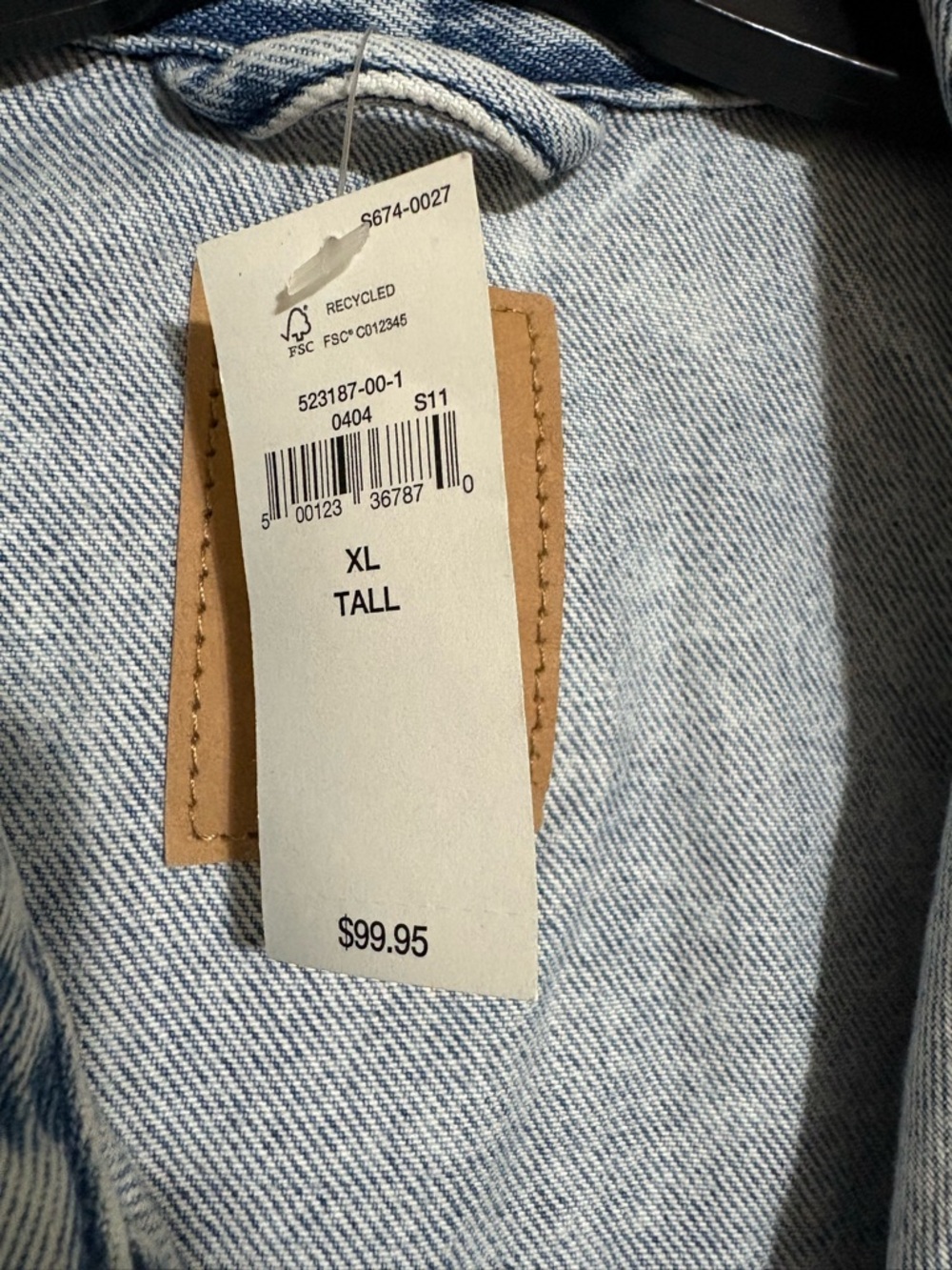 GAP Light Blue Denim Jacket with Leather Logo Patch
XL Tall - Picture 4 of 5